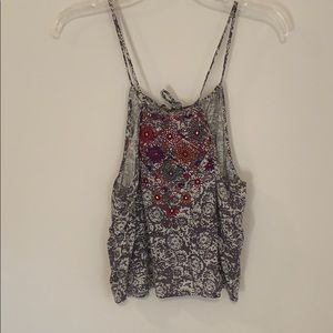 Crop tank flower detail
